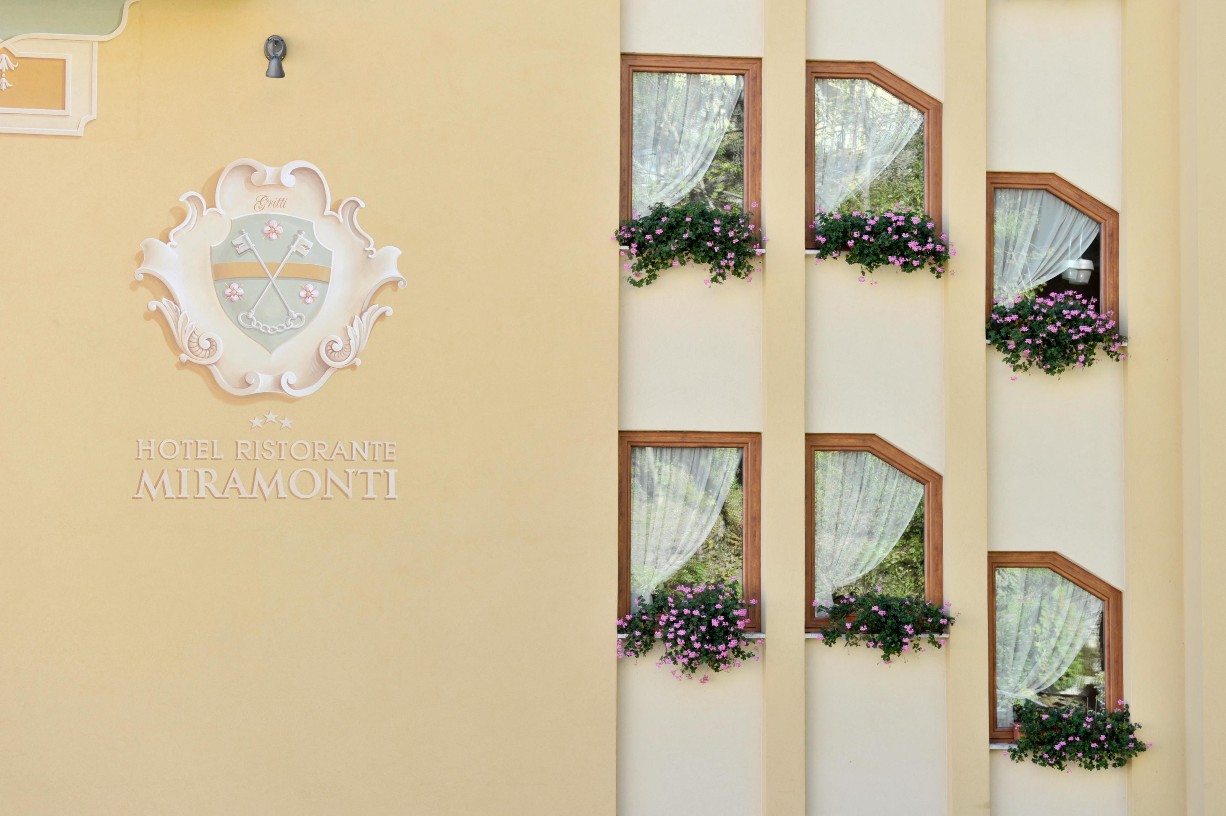 Hotel Resort & Spa Miramonti Rota d'Imagna Exterior photo